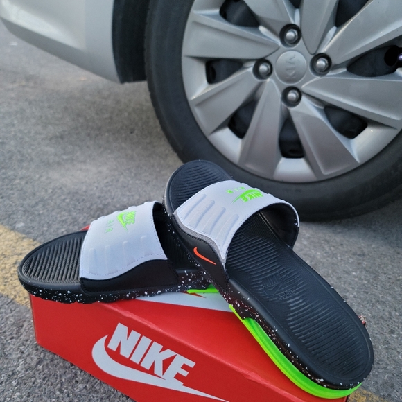 Nike Air Max Camden Slides main image 4